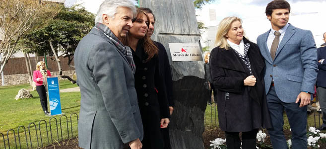 El Ayuntamiento de Alcobendas ha rendido homenaje a la ex piloto de fórmula 1 y vecina de Alcobendas, María de Villota.