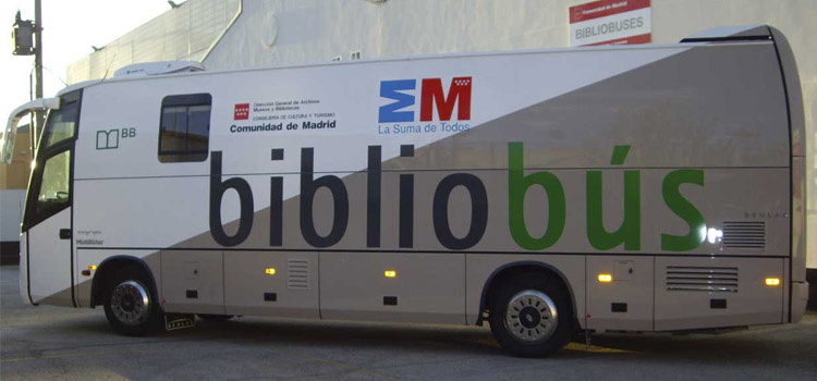 Vuelve el Bibliobús de la Comunidad de Madrid a las calles de Alalpardo