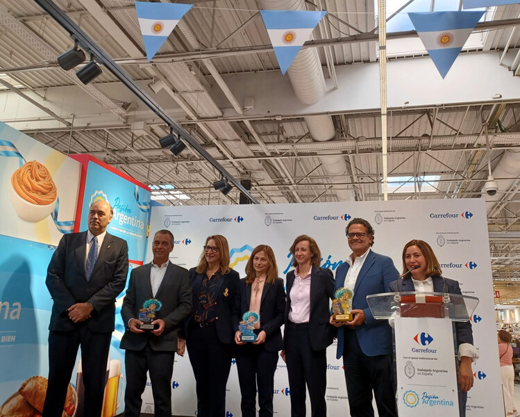 Carrefour inaugura una muestra dedicada a Argentina con más de 110 productos para acercar la gastronomía, la cultura y el turismo de este país