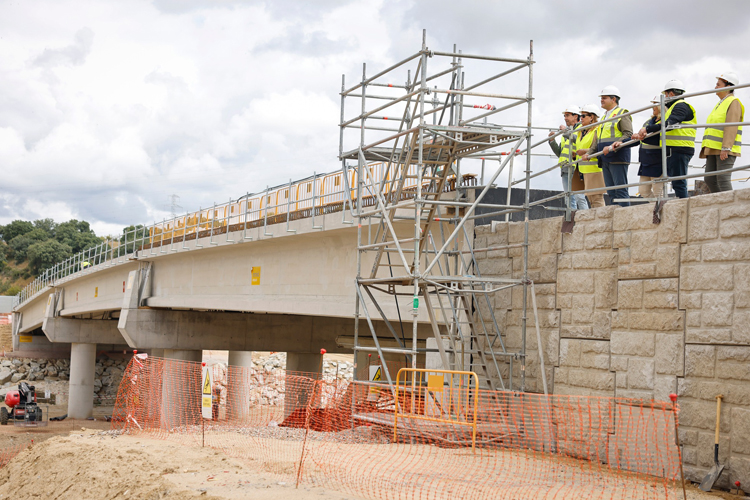 La Comunidad de Madrid ultima las obras de construcción de los tres puentes de Aldea del Fresno afectados por la DANA del año pasado