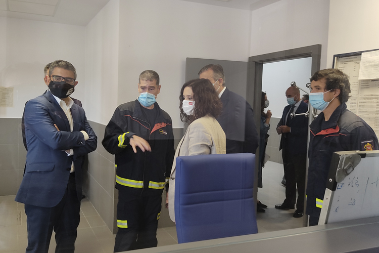 Díaz Ayuso inaugura el Parque de Bomberos en Alcobendas en el que la Comunidad de Madrid ha invertido casi 4 millones de euros