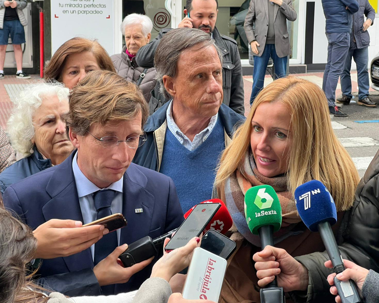 Martínez-Almeida, en su visita a Alcobendas, pide 'coherencia' a Ciudadanos para romper el Gobierno de coalición con el PSOE