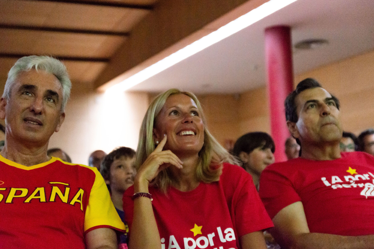 Más de 250 vecinos de Alcobendas, con la Alcaldesa al frente, vivieron el triunfo de la Selección Femenina de Fútbol