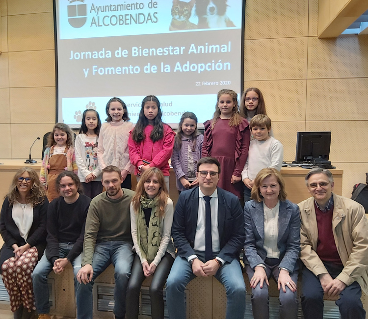 Alcobendas conciencia a los más pequeños sobre la adopción animal