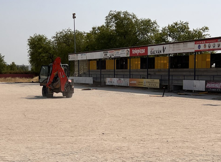 Barajas invierte 506.650 euros en la renovación del campo de fútbol del Club Deportivo Barajas