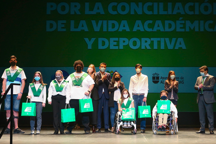 La olímpica Azucena Díaz amadrinó las 100 Becas FUNDAL en Alcobendas