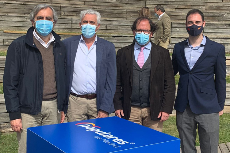 Isabel Díaz Ayuso cuenta con el Partido Popular de Alcobendas en su equipo