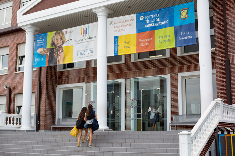 Graduaciones online, el broche al primer curso de la nueva normalidad en los centros del Grupo Brains International Schools