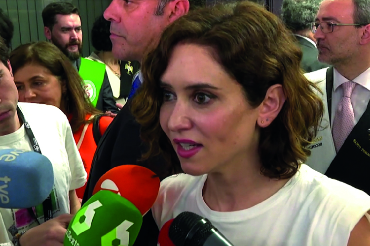 La Comunidad de Madrid recibe el tercer avión con material sanitario para luchar contra el COVID-19 en apenas 24 horas