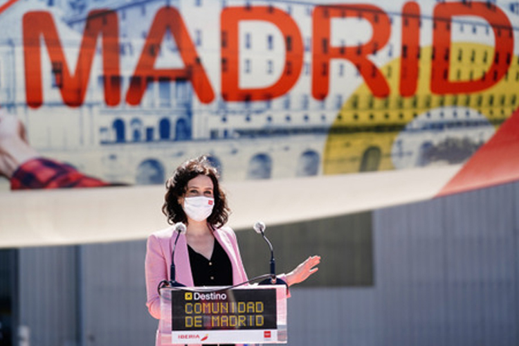 Díaz Ayuso presenta el Airbus de Iberia vinilado con la imagen de la Comunidad de Madrid para promocionarse como Destino Turístico por el Mundo