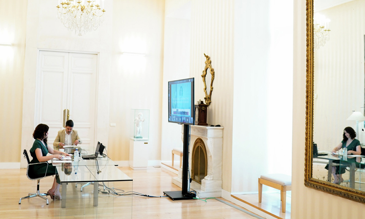 La Presidenta de la Comunidad de Madrid, Isabel Díaz Ayuso, visita el Hospital Temporal de IFEMA