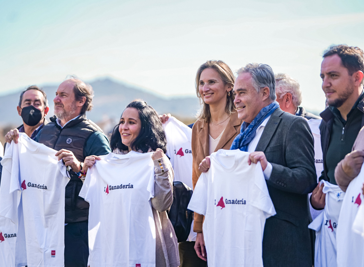 La Comunidad de Madrid lanza la campaña Por nuestros ganaderos para reivindicar la calidad de la carne local y el bienestar animal en las explotaciones