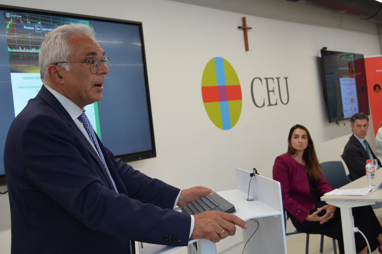 La Comunidad de Madrid analiza la importancia de garantizar la protección y seguridad ante los desafíos de la digitalización