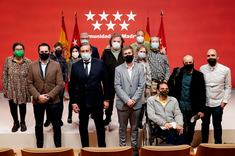 La Comunidad de Madrid presenta la Guía de lectura fácil sobre Símbolos e Instituciones dirigida a personas con discapacidad intelectual
