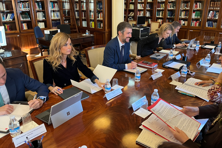 La Comunidad de Madrid continuará incrementando el número de profesionales del Ministerio Fiscal