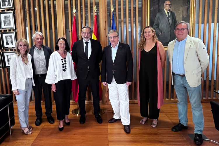 La Comunidad de Madrid se reúne con la nueva Junta de Gobierno de los arquitectos madrileños