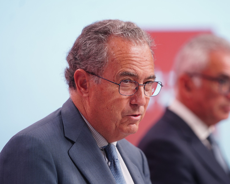La Comunidad de Madrid contratará a 60 doctores con experiencia en el extranjero para atraer talento a la Región