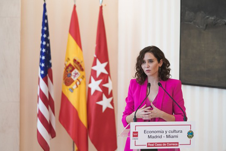 Díaz Ayuso firma el Memorando de Entendimiento de Madrid y Miami como “ejemplo al mundode apertura” frente a las “estrecheces y nacionalismos”