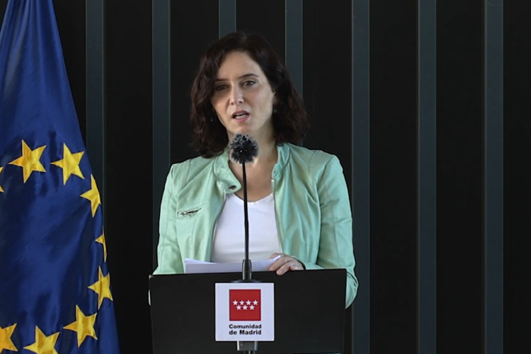 Díaz Ayuso anuncia que el Hospital Isabel Zendal vacunará 24 horas al día a partir del próximo lunes mediante Autocitación