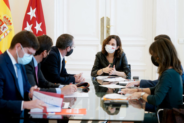 Díaz Ayuso se reúne con el CEO de Orange para estrechar colaboración en la digitalización de la Administración y los servicios públicos