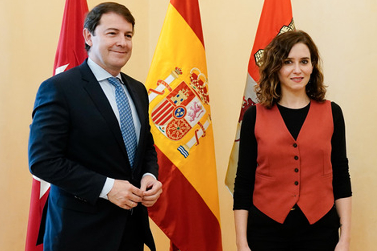 Díaz Ayuso y Mañueco denuncian el reparto “arbitrario” de los fondos europeos y la falta de información