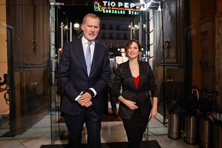 Díaz Ayuso acompaña a Su Majestad el Rey a la cena de gala con motivo de la inauguración del congreso Global Mobility Call