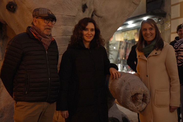 Díaz Ayuso visita el Belén Monumental de San Lorenzo de El Escorial, declarado Fiesta de Interés Turístico Regional