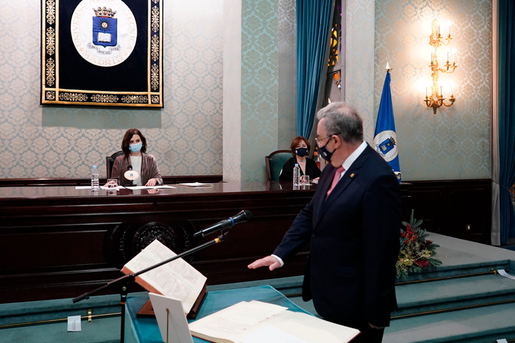 Díaz Ayuso: “Nos toca redoblar esfuerzos para fortalecer a nuestras universidades como núcleo de investigación y espacios de excelencia y de libertad”
