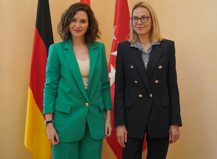 Isabel Díaz Ayuso se reúne con la embajadora de Alemania en España