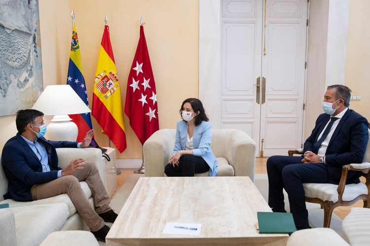 Díaz Ayuso recibe a Leopoldo López para analizar la situación de Venezuela