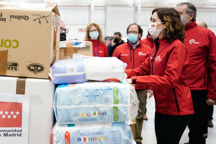 Díaz Ayuso presenta el operativo logístico y asistencial para los refugiados de Ucrania con el Hospital Zendal como epicentro para canalizar las ayudas