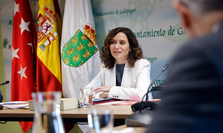 Díaz Ayuso: “Me temo que el Gobierno de Sánchez, inexistente en Madrid, me va a enviar cada vez más agentes para asustarme”