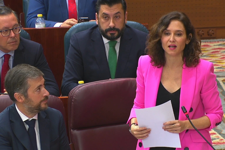 Díaz Ayuso ironiza con el “día alegre” de hoy para la izquierda: “Es un gran día para España. Vamos a ver cómo personas que han cometido graves delitos van a irse a su casa a amnistiados”
