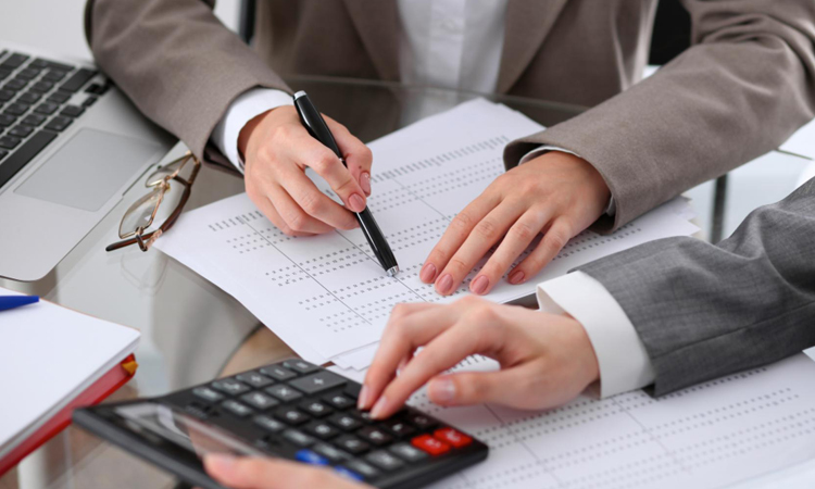 La Comunidad de Madrid aprueba la deflactación del IRPF que permitirá ahorrar a los contribuyentes 200 millones y beneficiará especialmente a las rentas más bajas