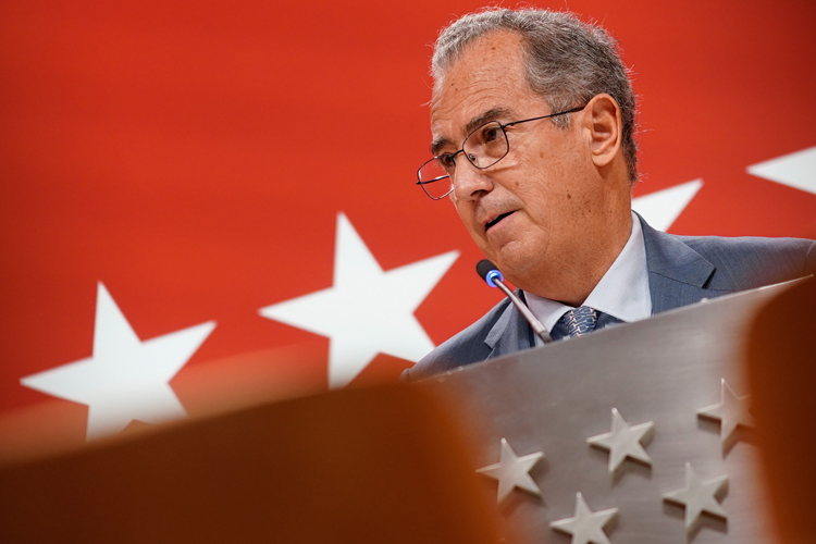 La Comunidad advierte de que seguirá defendiendo la zona única escolar frente a la intención del Gobierno Central de eliminar la libertad para elegir colegio