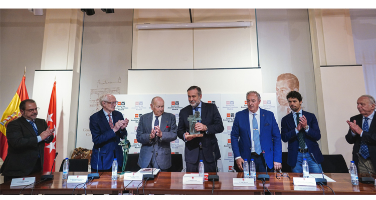 Díaz Ayuso, galardonada por impulsar y mantener la dimensión cultural y económica de la tauromaquia en la Comunidad de Madrid