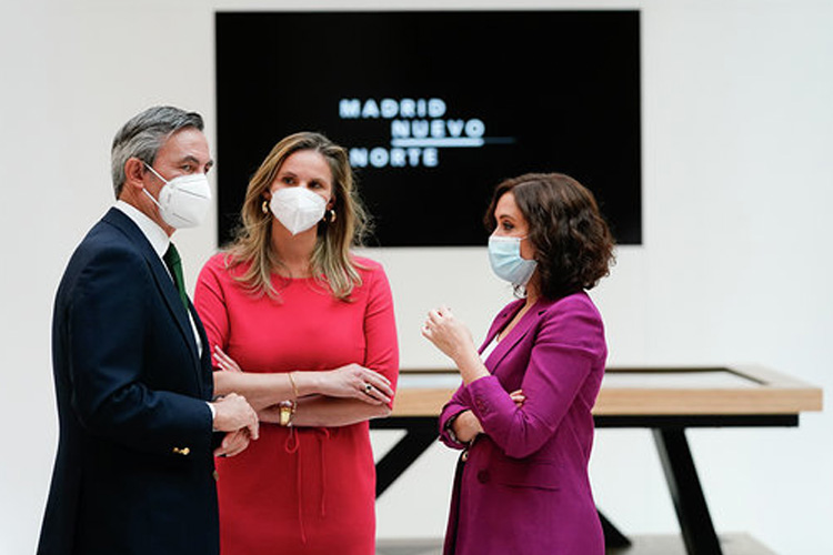 Díaz Ayuso presenta la maqueta digital de Madrid Nuevo Norte, 'proyecto de futuro” para empresarios e inversores en un “momento de incertidumbre”