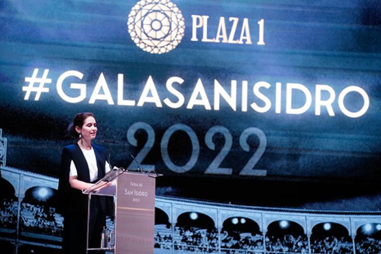 Díaz Ayuso recibe el Premio Especial Plaza1 por su defensa de la tauromaquia