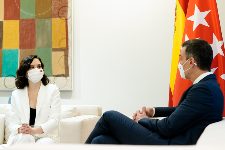 La Presidenta Díaz Ayuso es recibida por el Presidente Sánchez en la Moncloa
