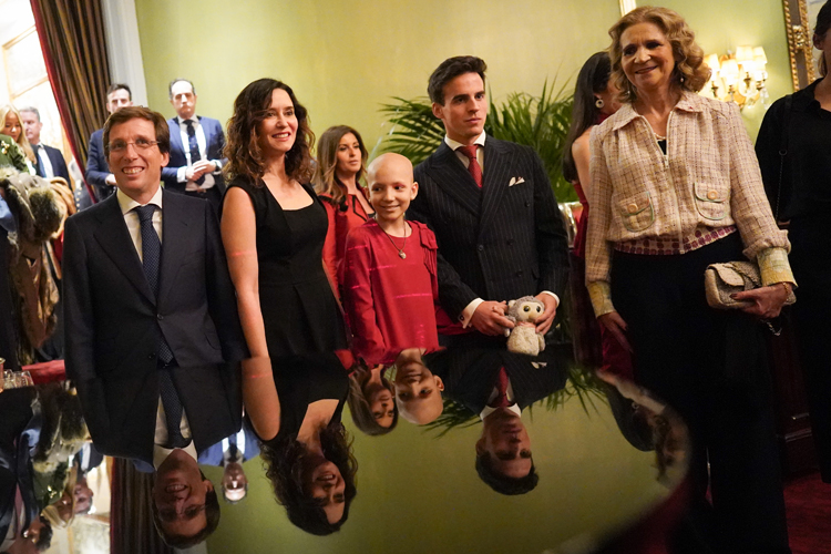 Díaz Ayuso estuvo ayer en la Gala Benéfica contra el Sarcoma de Ewing: “Todos a una para hacer de este mundo un lugar mejor para vivir”