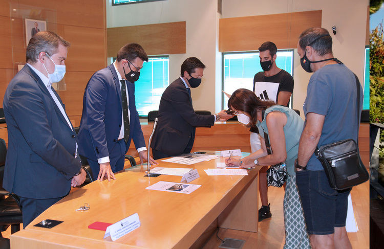30 vecinos de Alcobendas reciben las llaves de sus nuevas viviendas