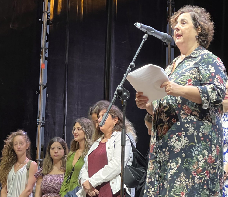 Barajas celebra sus fiestas y rinde homenaje en el pregón a los servicios sociales del distrito