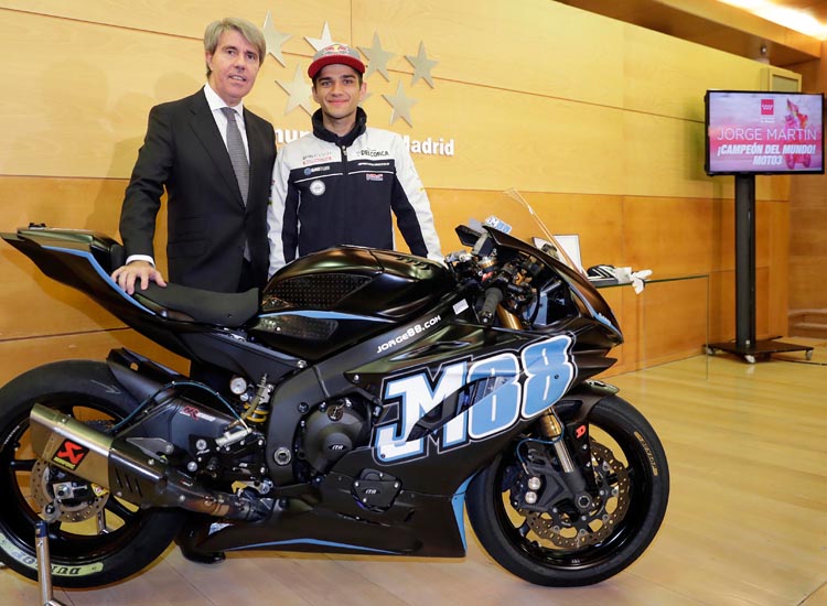 Garrido recibe a Jorge Martín, primer madrileño Campeón del Mundo de Motociclismo