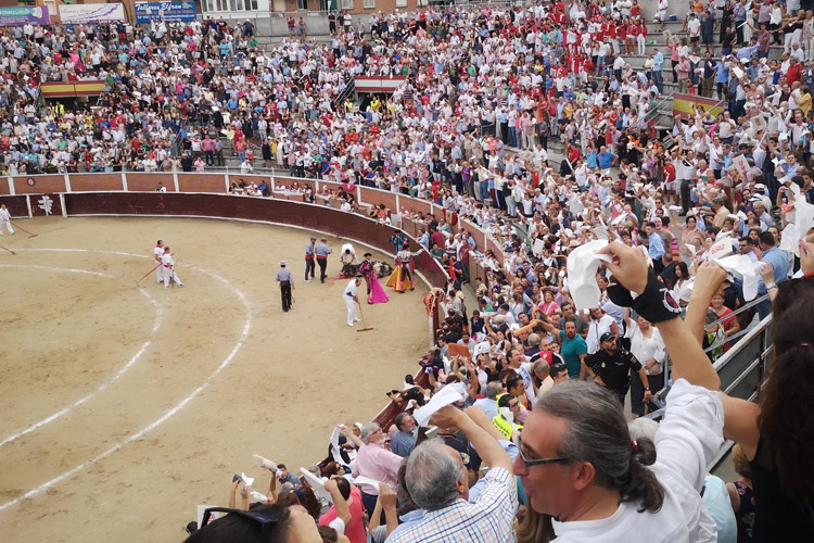 El Partido Popular anima también a llenar la plaza de toros de la Tercera de Sanse