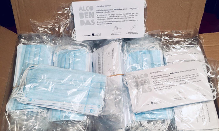 El Ayuntamiento de Alcobendas está buzoneando 270.000 mascarillas por la ciudad
