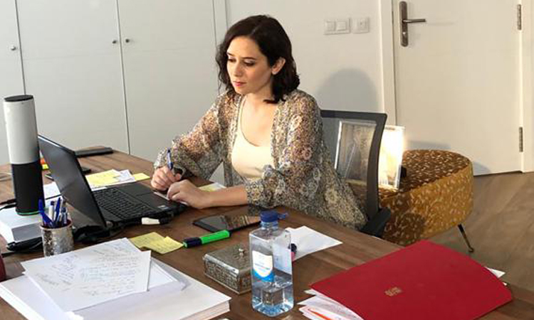 Isabel Díaz Ayuso reprende públicamente al Presidente Sánchez por sus críticas a la Comunidad de Madrid