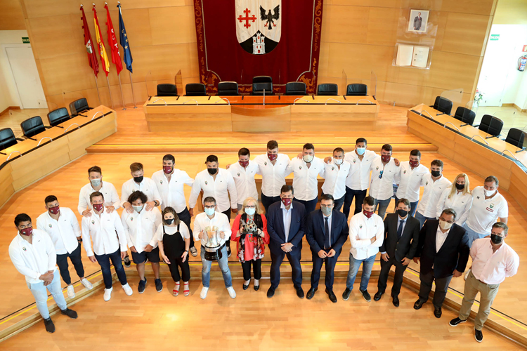 Hoy, el alcalde de Alcobendas, Rafael Sánchez Acera, ha recibido al Lexus Alcobendas Rugby