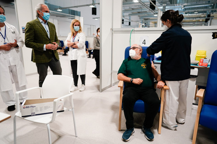 La Comunidad de Madrid ha administrado más de 1,1 millones de vacunas y continúa el proceso en los días festivos de la Semana Santa