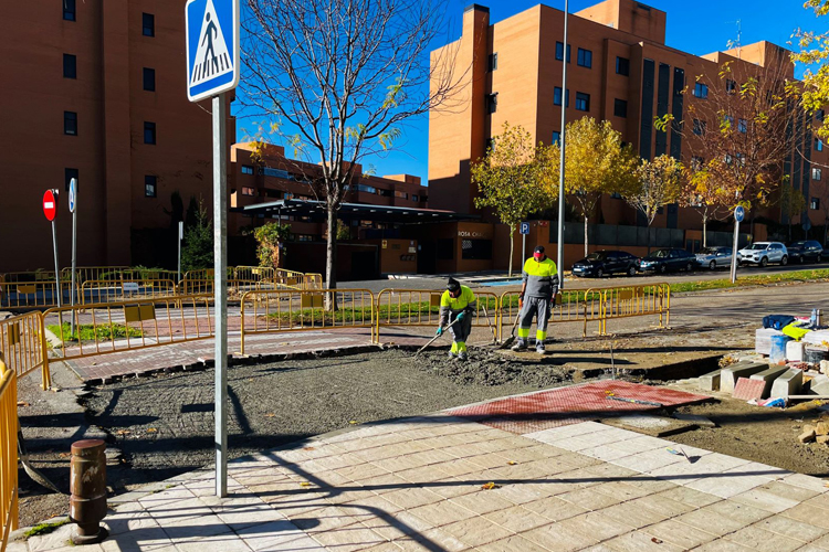 El Ayuntamiento de Sanse acomete obras de adaptación en diez badenes en el barrio de Dehesa Vieja