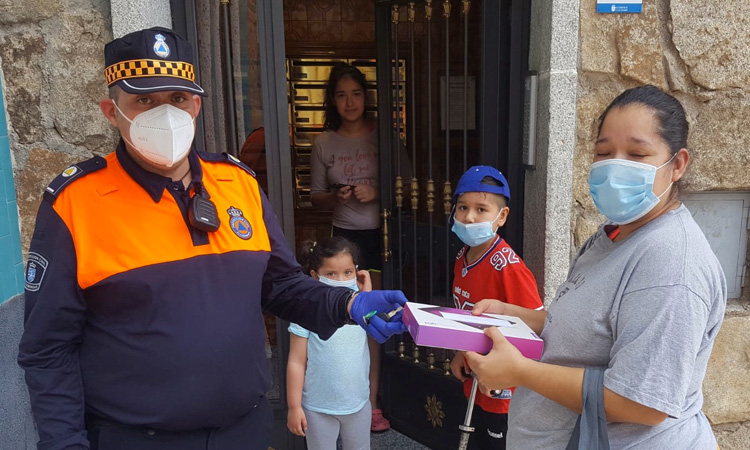 Alcobendas reparte tabletas y libros para no dejar a nadie atrás